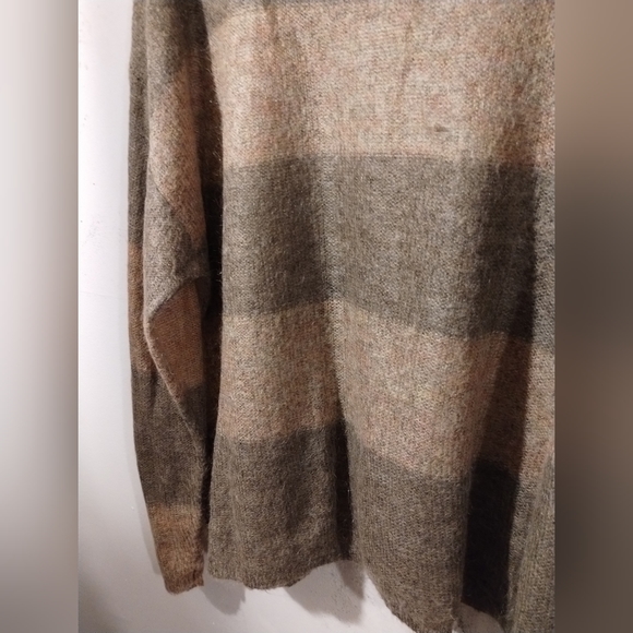 free people sweater - Picture 3 of 7